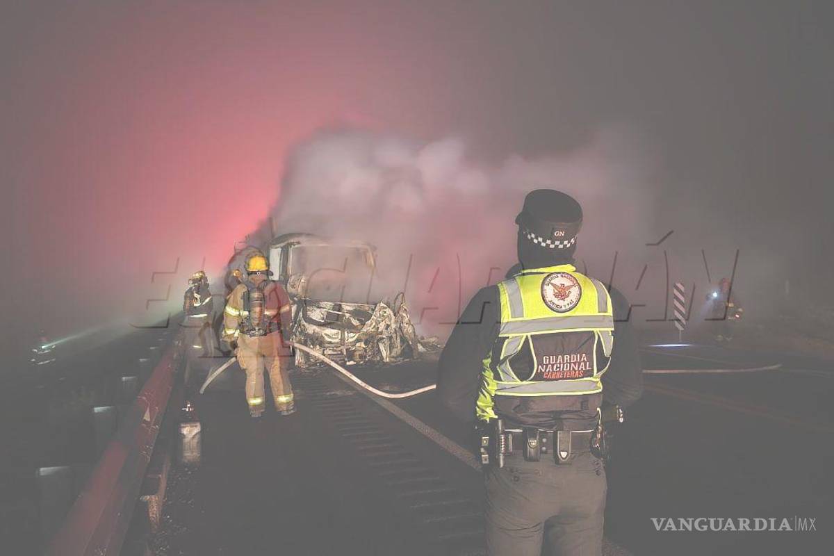 Conductor muere calcinado tras choque contra pipa en el libramiento Norponiente