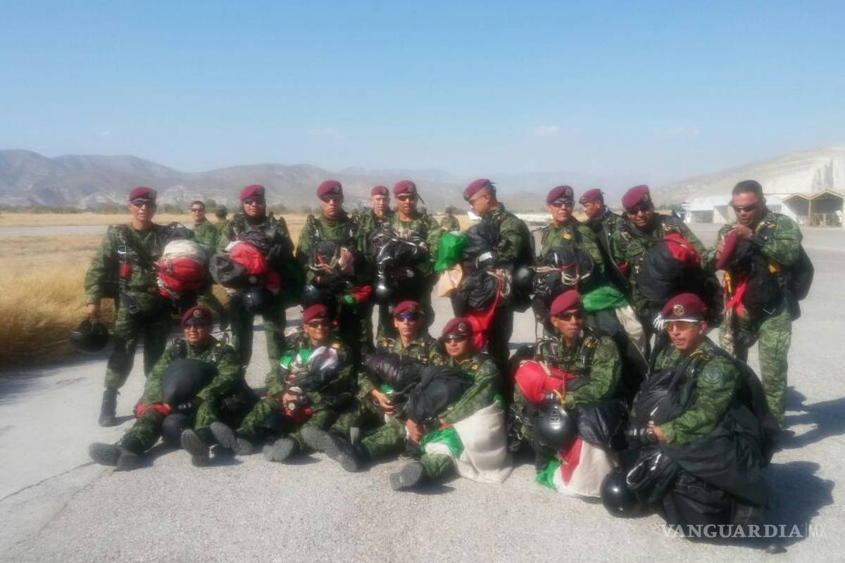 Celebran en La Laguna el 71 aniversario del paracaidismo militar en México
