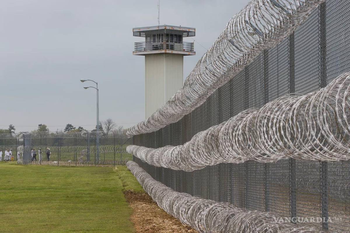 Matan en prisión de Texas a reo acusado de asesinar a 22 adultas mayores