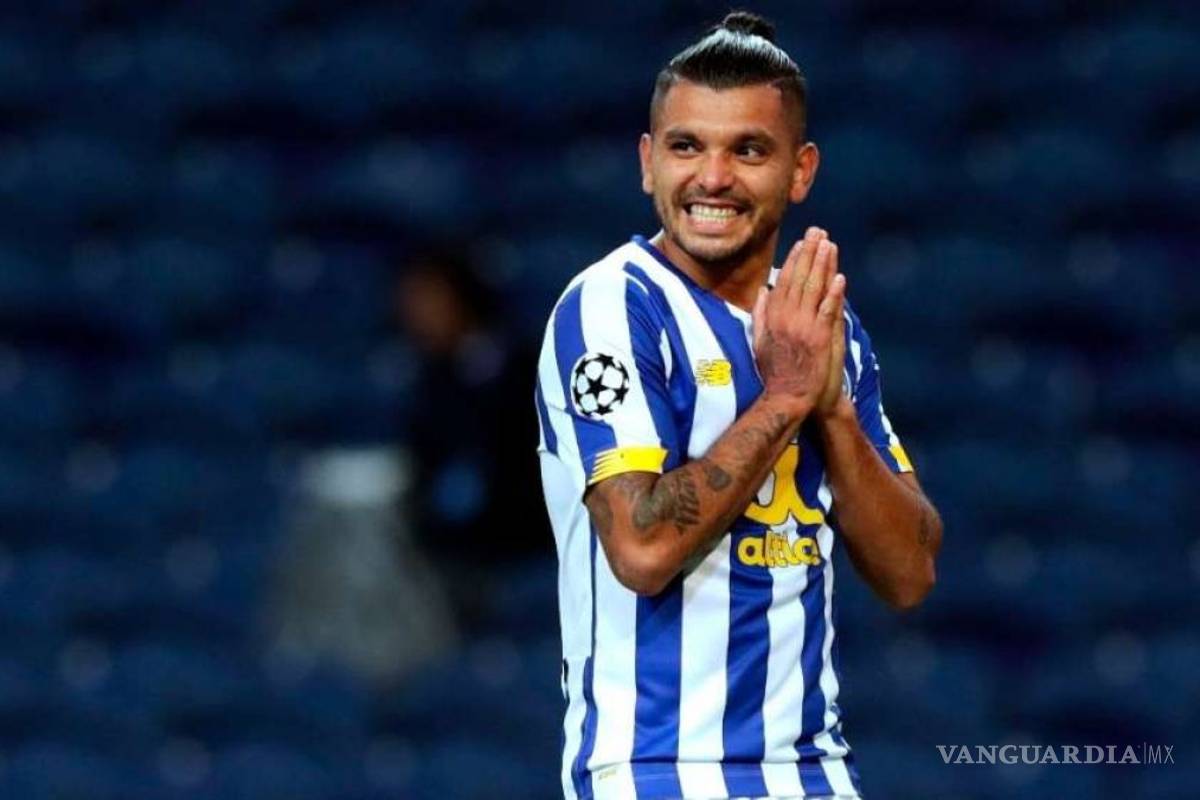 'Tecatito' Corona es pretendido por el Chelsea