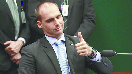 Perfila Bolsonaro a su hijo para ser embajador de Brasil en EU