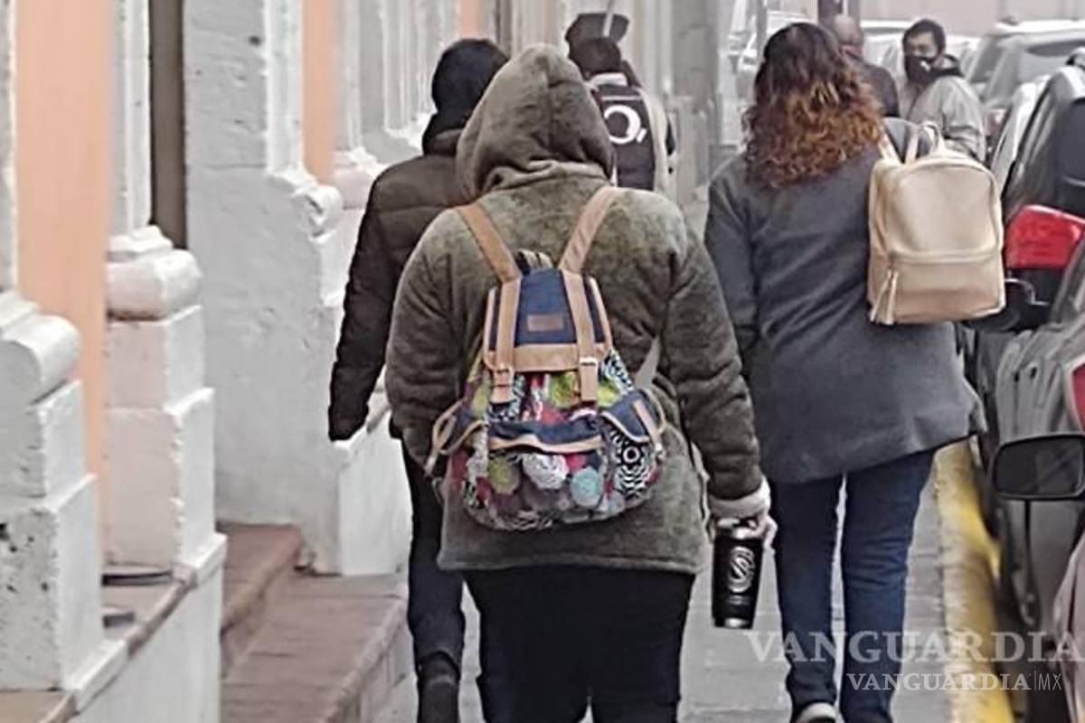 Tormenta invernal deja 7 accidentes viales y 9 personas albergadas en Saltillo