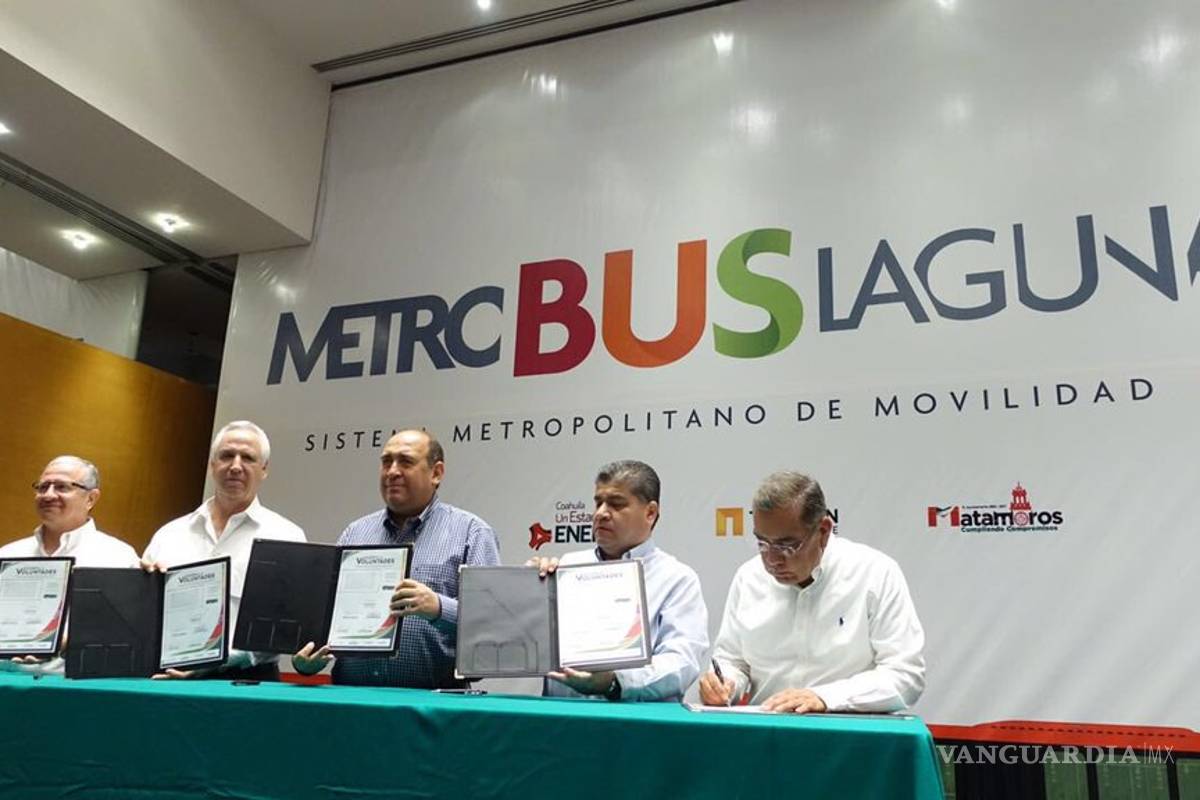 Firma gobernador convenio de apoyo financiero para Metrobús Laguna