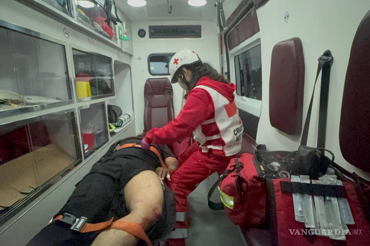 Conductora causa accidente y deja dos heridos, en Saltillo