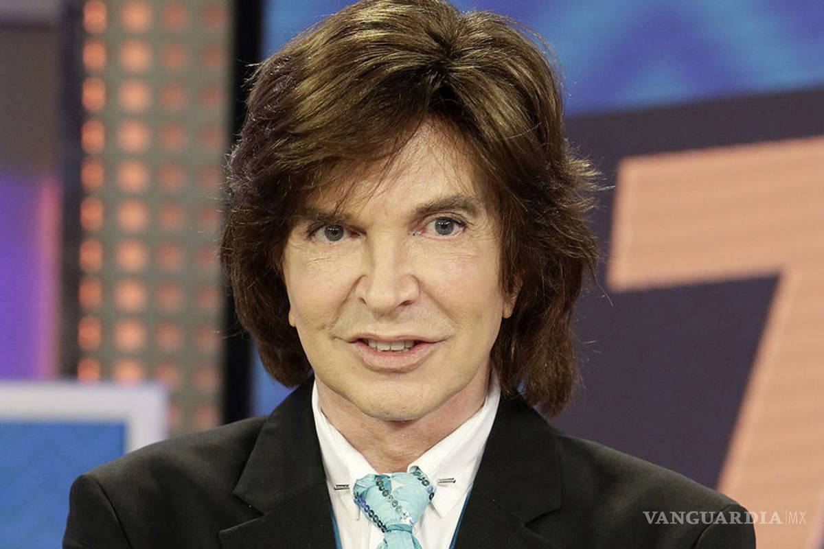 Camilo Sesto ingresa al hospital; será sometido a 'una pequeña intervención'