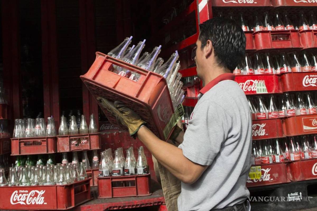 Embotelladora de Coca-Cola cede temporalmente concesión de agua para abastecer Monterrey