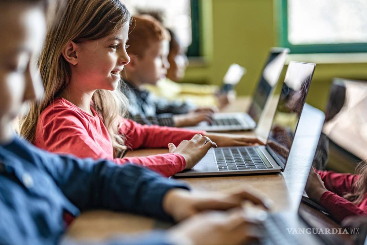 Proponen iniciativa para garantizar educación digital en escuelas y adultos mayores en Coahuila