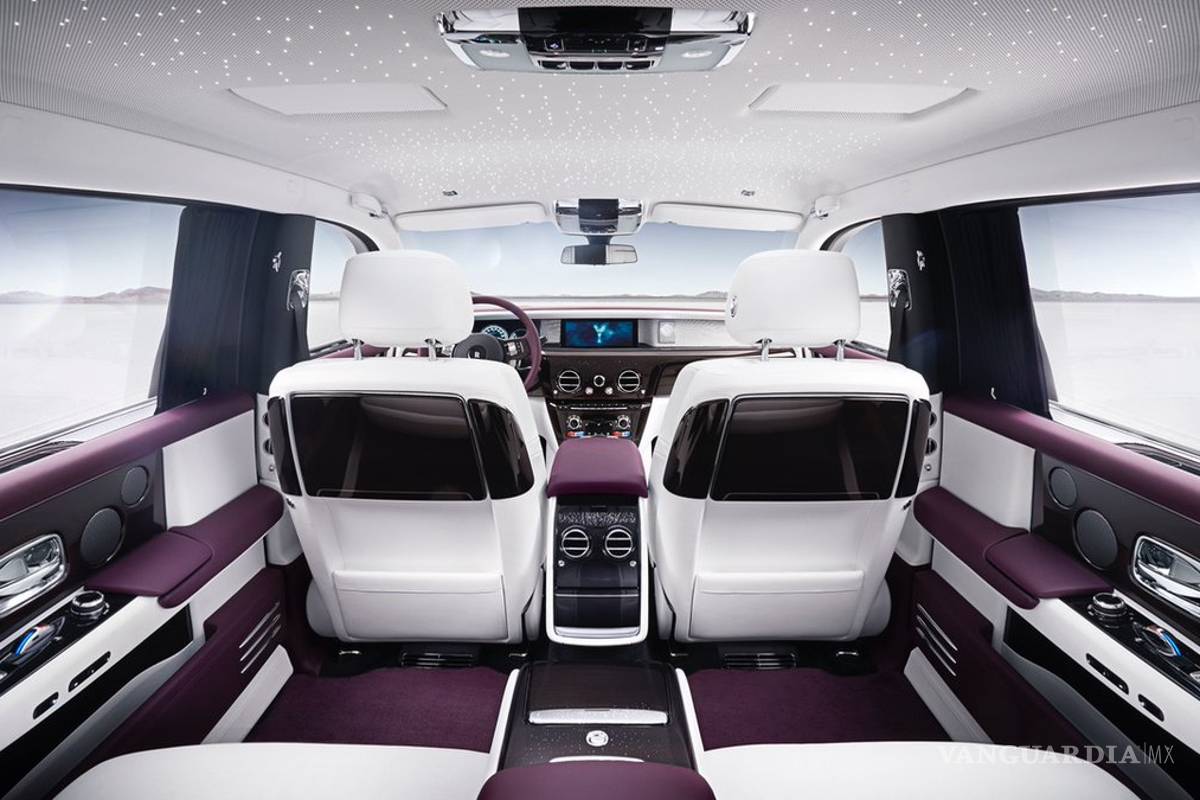 $!Rolls-Royce presentó el auto más lujoso que ha diseñado en su historia