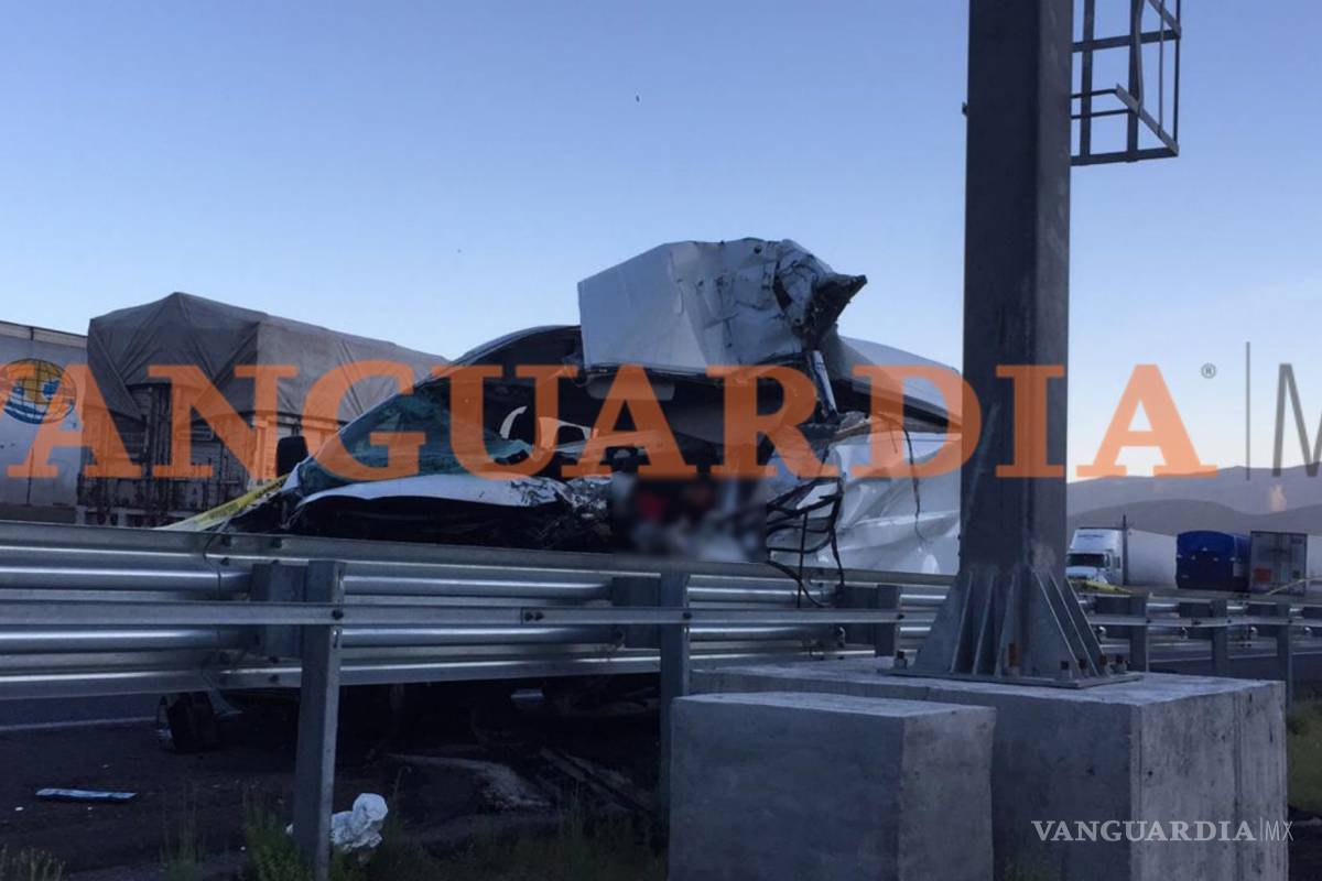 Se estrella contra tráiler en la 'Carbonera' en Coahuila