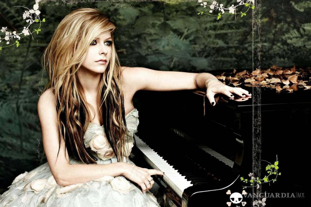 Avril Lavigne anuncia su regreso a la música