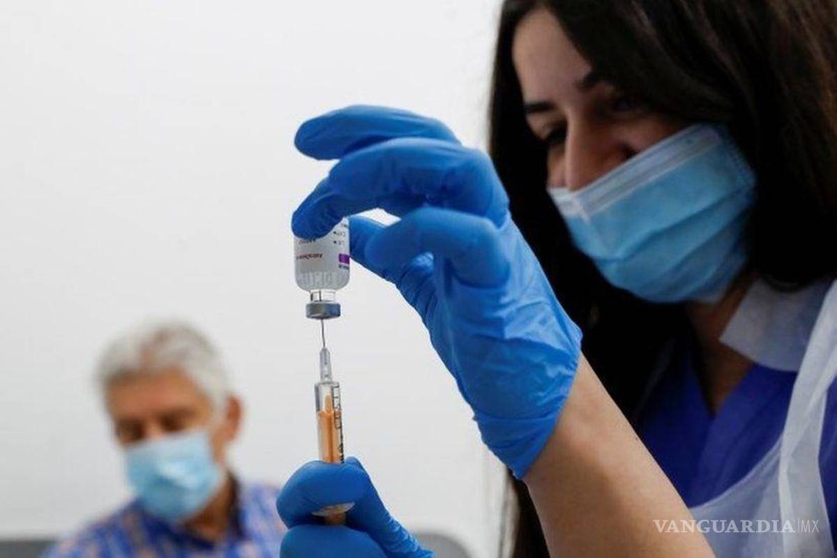 Riesgo de muerte por COVID-19 es nueve veces mayor en los no vacunados, según estudio