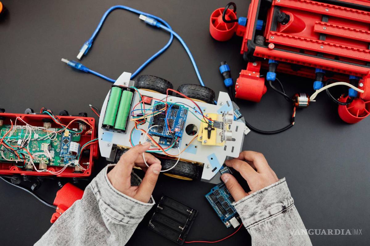 SIEMENS becará a 800 jóvenes con más de 50 millones de pesos en la Región Sureste de Coahuila