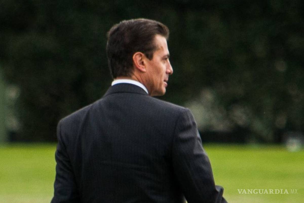 Autoexilio en España: rodeado de lujos Peña se queda solo