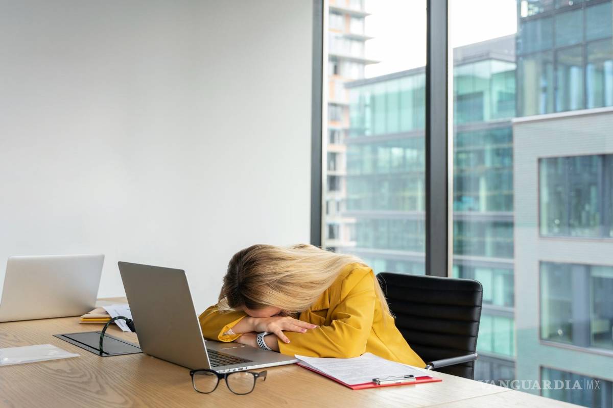 No solo dinero pierden las empresas que no cuidan la salud mental de sus trabajadores