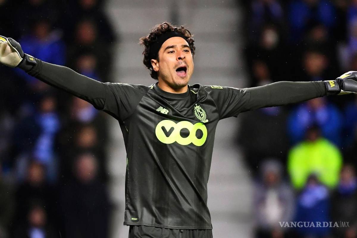 Guillermo Ochoa jugaría a lado de Guardado y Lainez