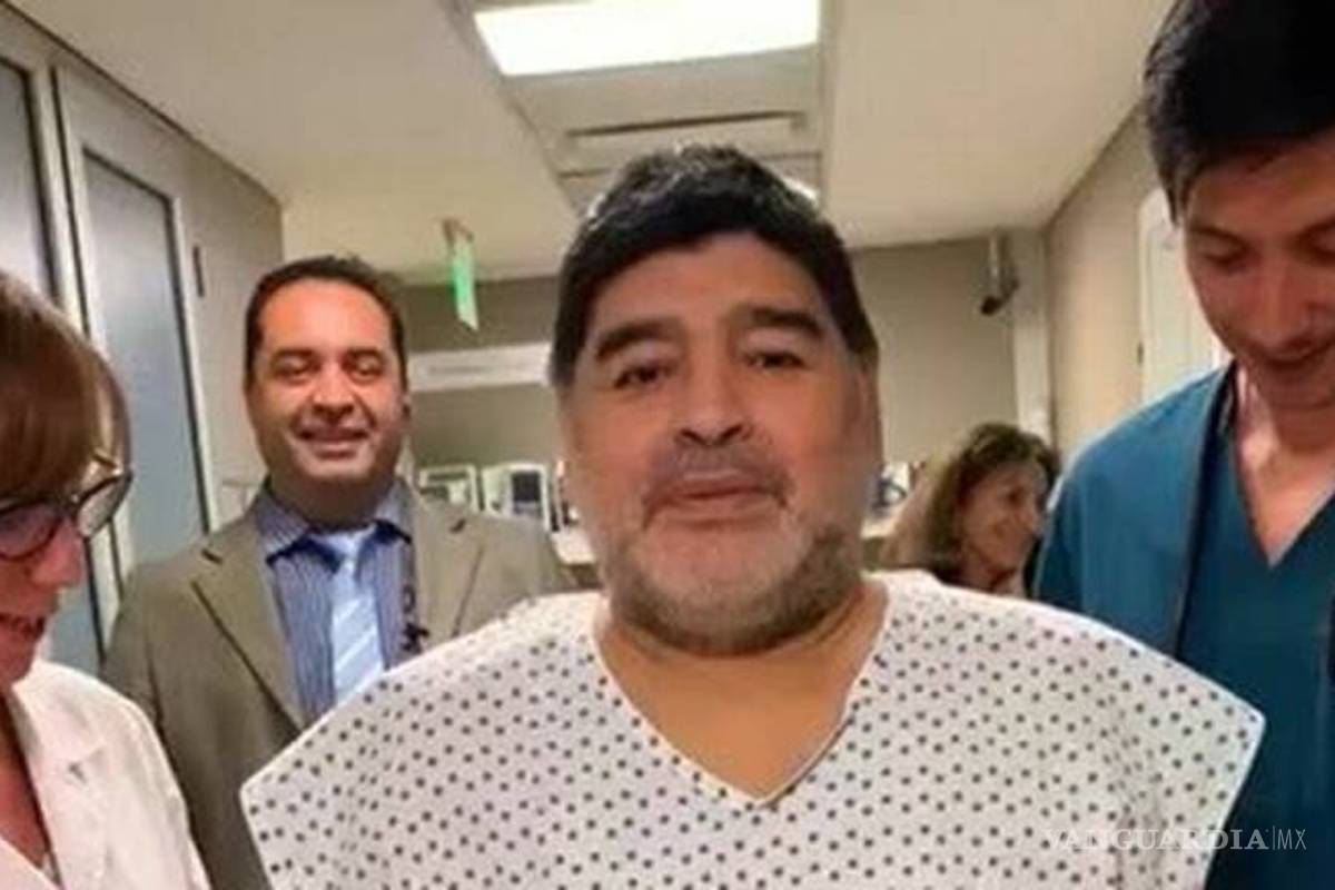 $!Salen a la luz chats de los doctores que atendían a Maradona