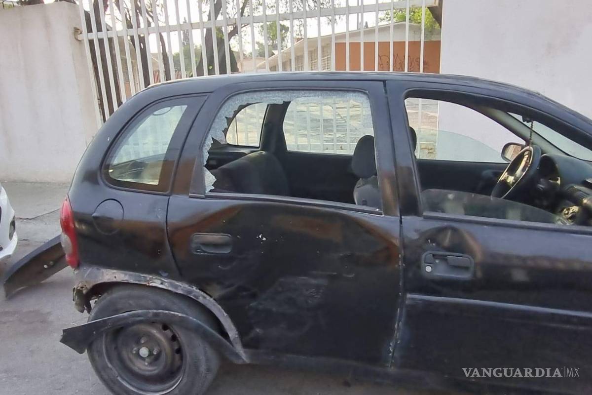 Chocan y tumban a motociclista en Saltillo; se encuentra delicado de salud