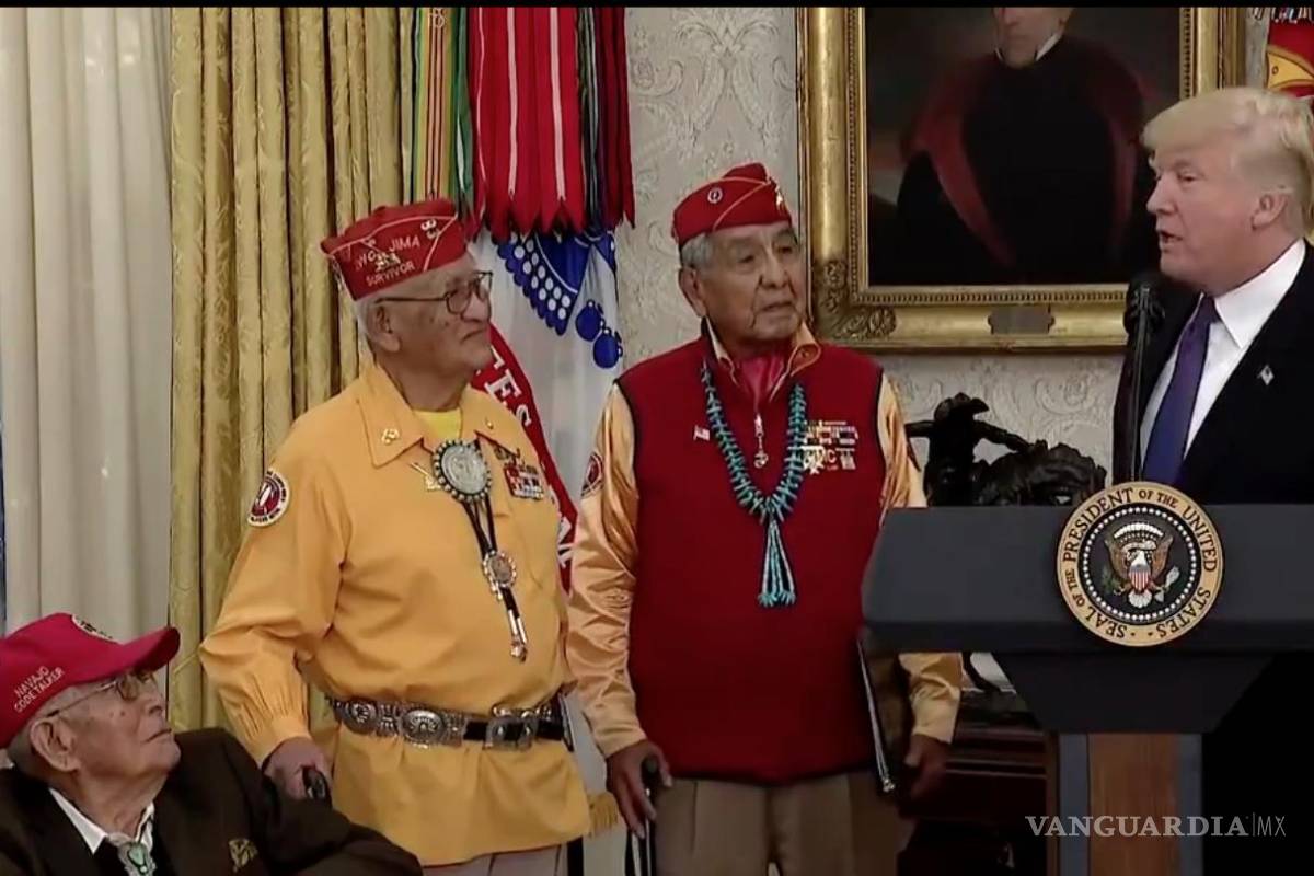 Trump llama 'Pocahontas' a senadora durante homenaje a veteranos Navajo