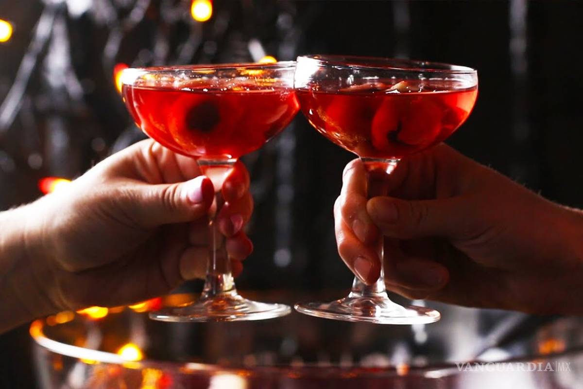 ¡Cocktails tenebrosos! Tragos para celebrar Halloween en casa