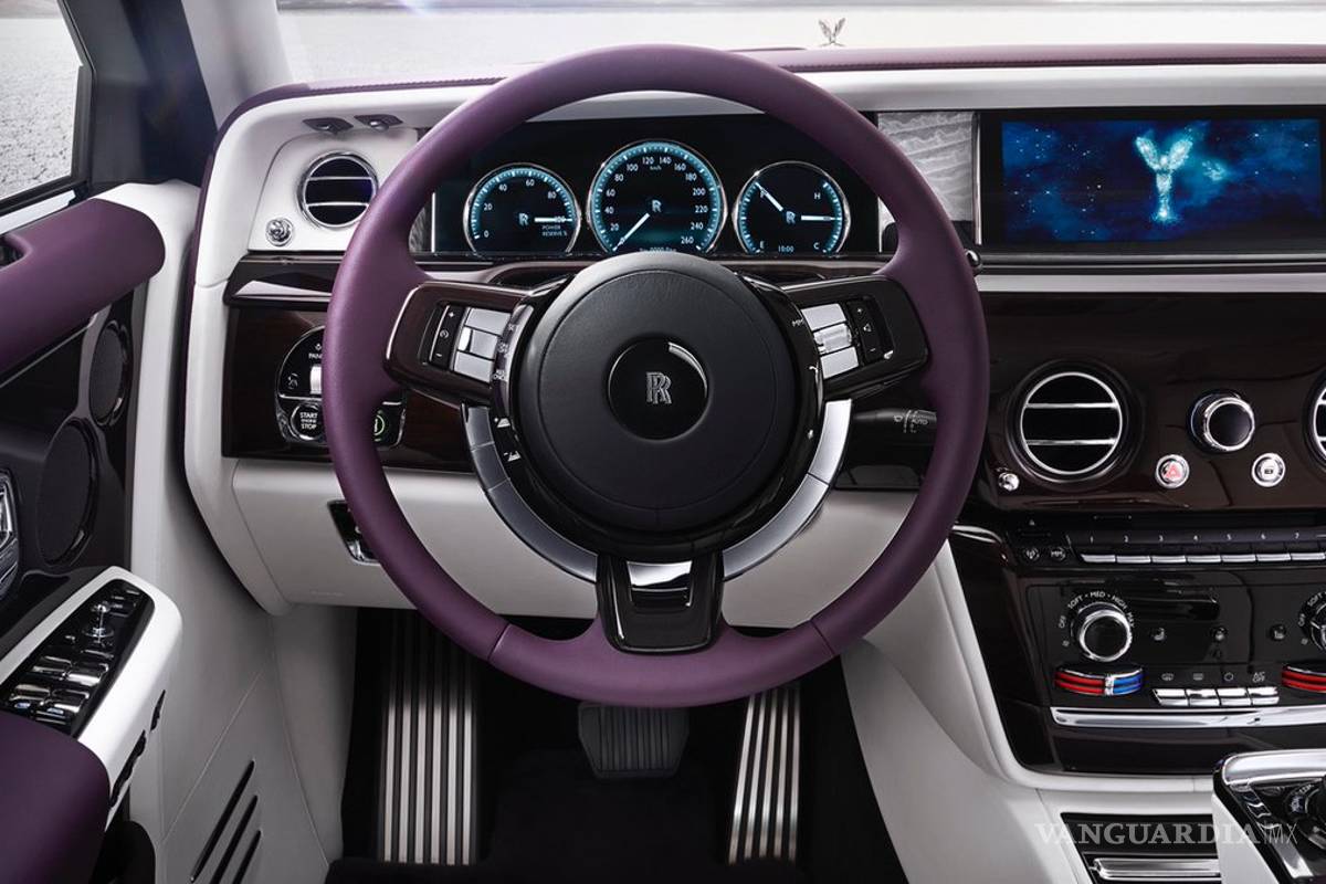 $!Rolls-Royce presentó el auto más lujoso que ha diseñado en su historia