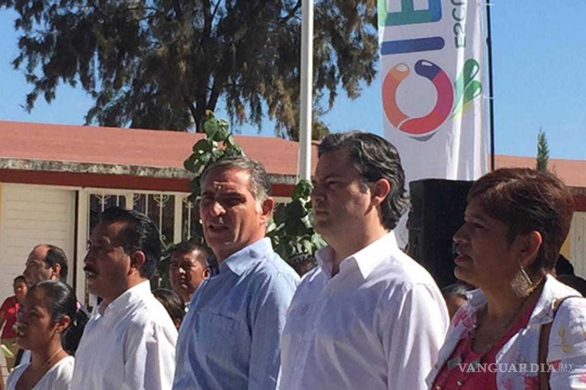 Aurelio Nuño dialoga por primera vez con maestros de la Sección 22 en Oaxaca