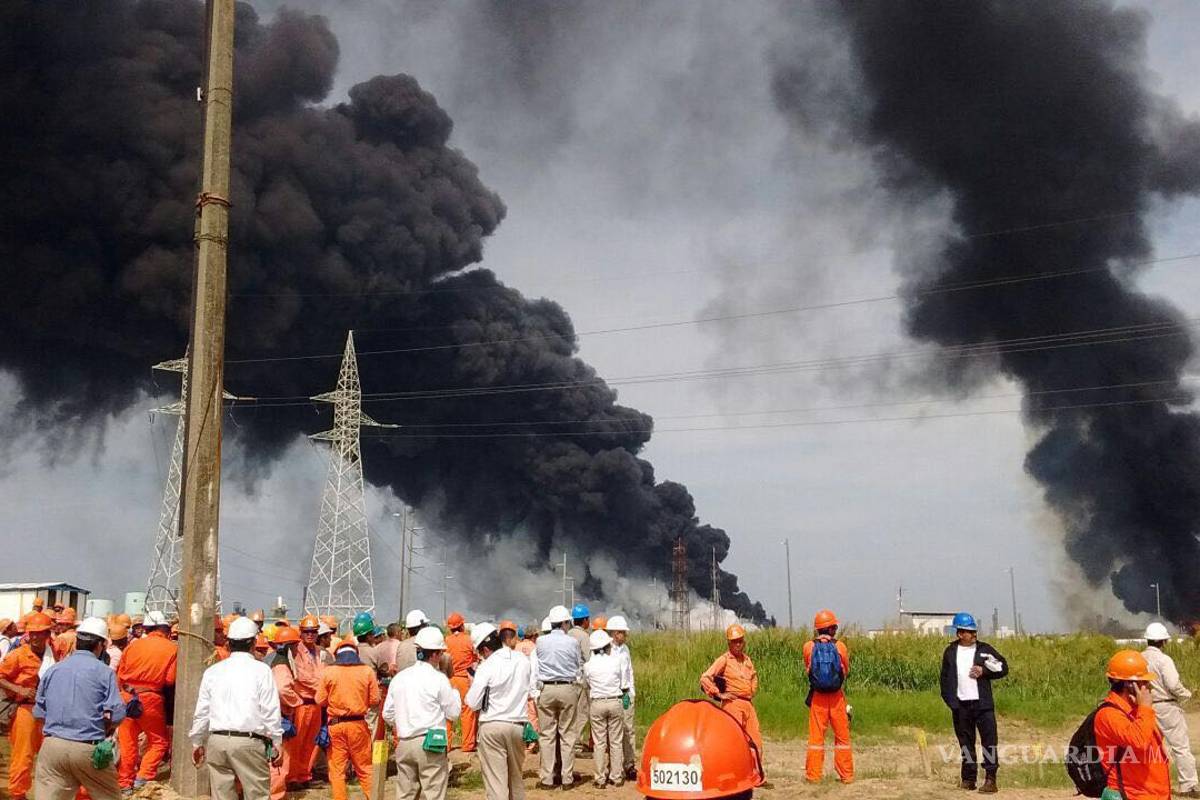 $!Explosión en planta petroquímica Pajaritos deja 3 muertos y 136 heridos (FOTOS)
