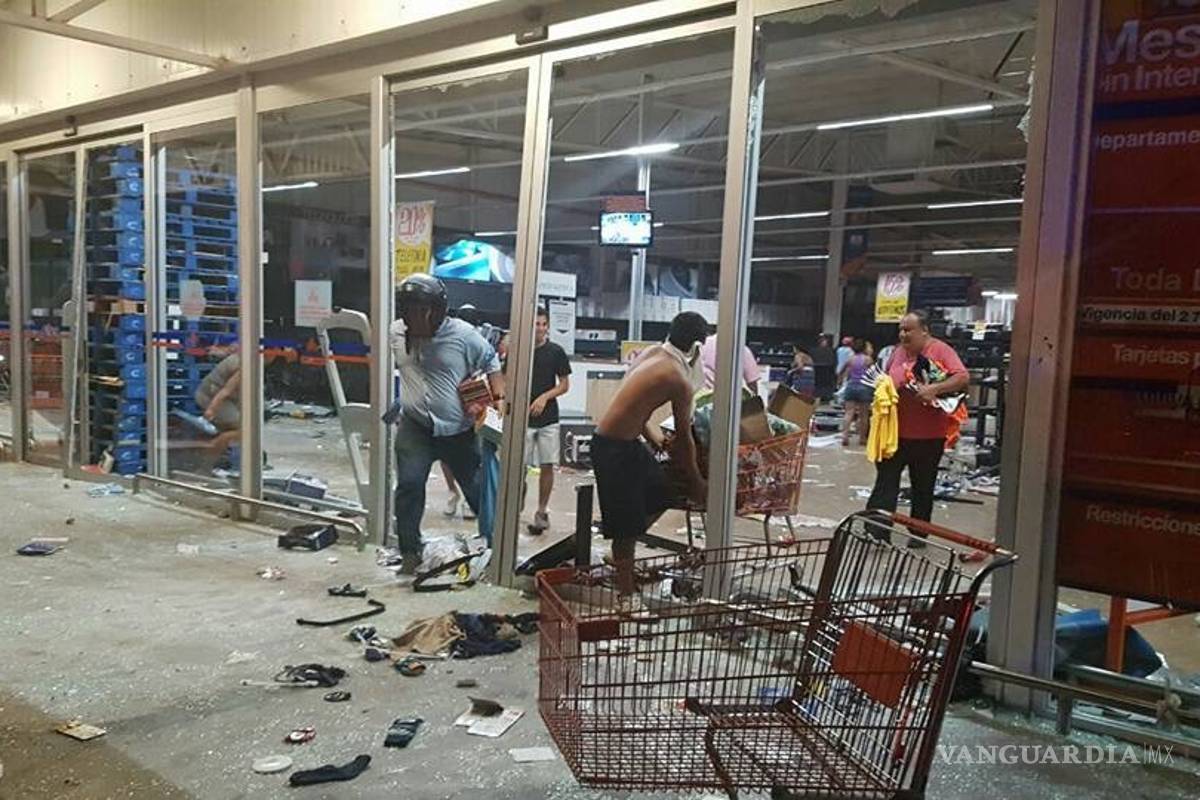 $!Saqueos en Veracruz tras protestas por el gasolinazo (Fotos)