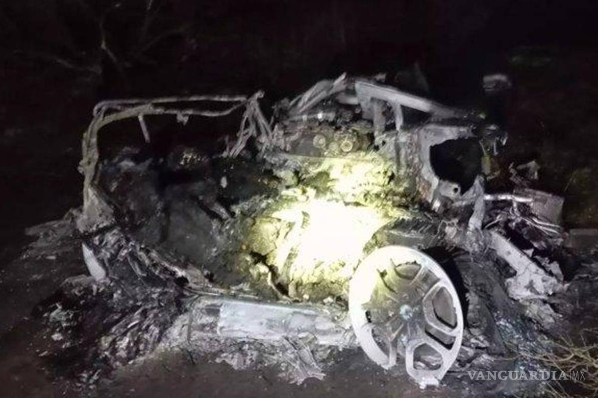 $!El vehículo en donde viajaban ambos futbolistas portugueses quedó en pérdida total.