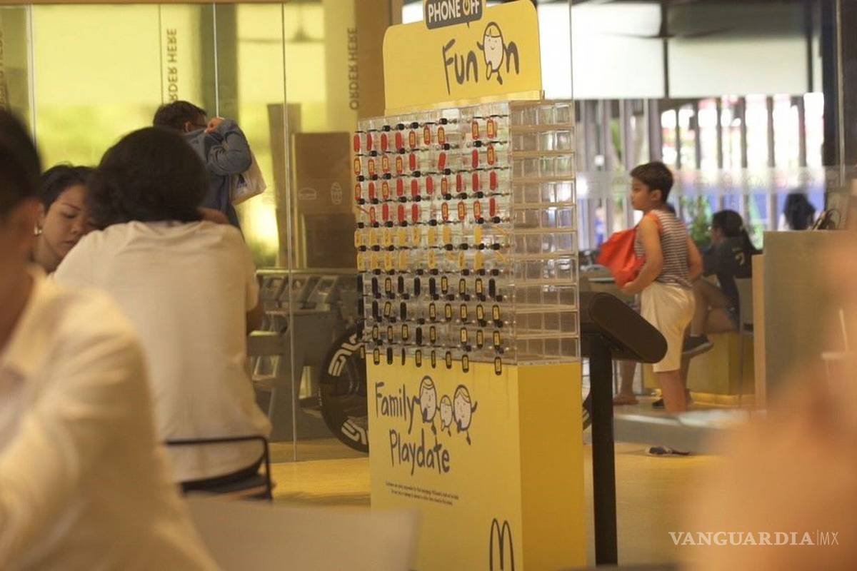 Una campaña para unir a las familias: Prohibidos los celulares en la mesa