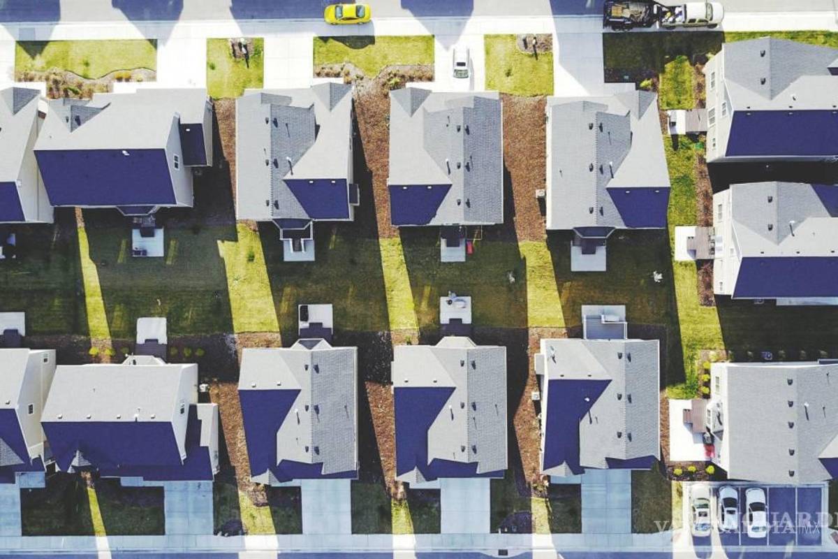 Fraccionamientos cerrados de Saltillo violan la Constitución al impedir el libre tránsito: especialista