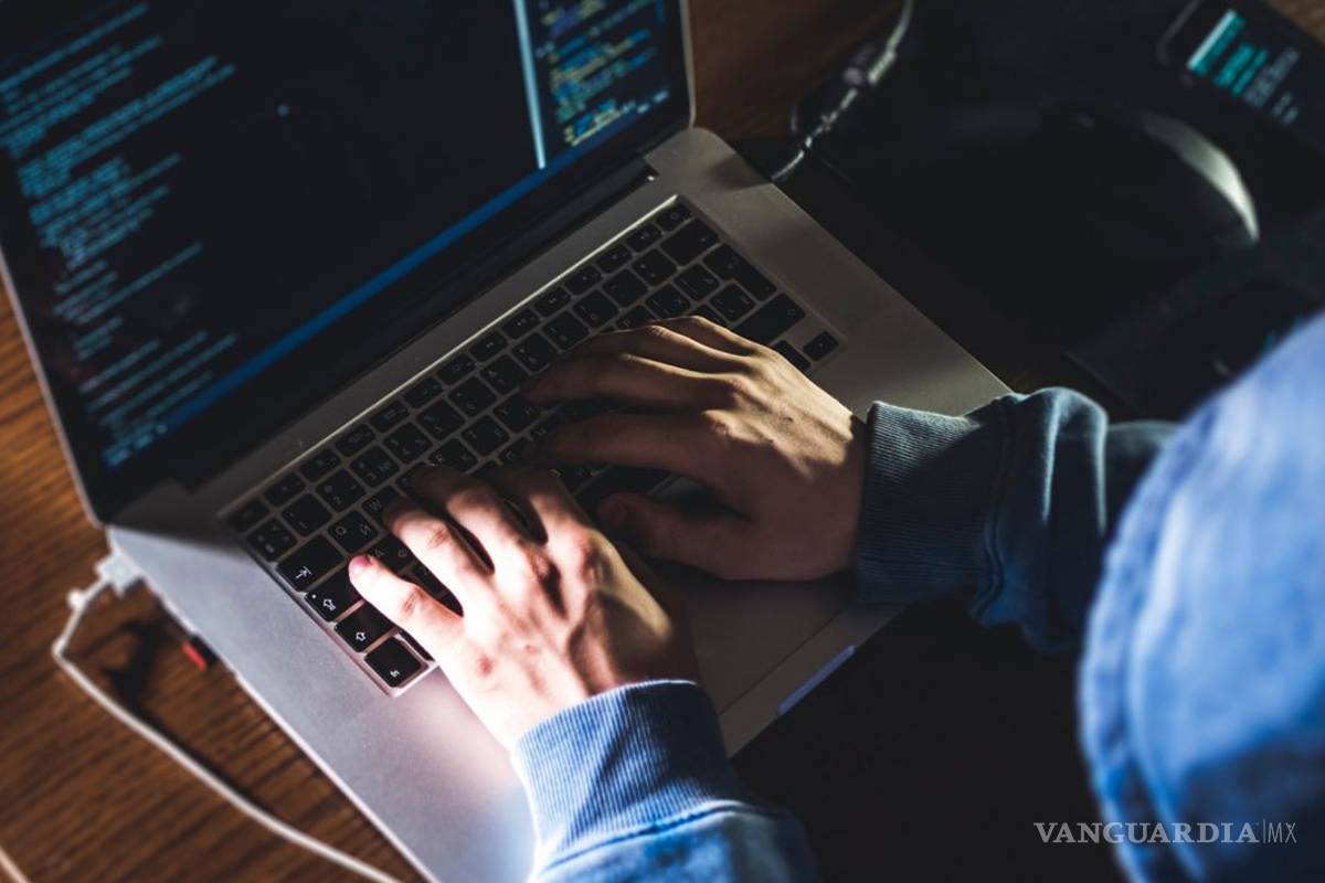 Hacienda e INE firman convenio contra robo de identidad