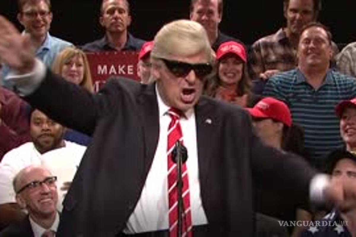 Alec Baldwin regresa a SNL con una parodia del último discurso provocador de Trump