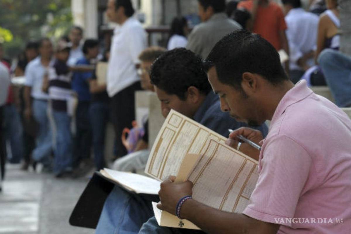 El BBVA anticipa que continuará la caída del empleo en México por la pandemia