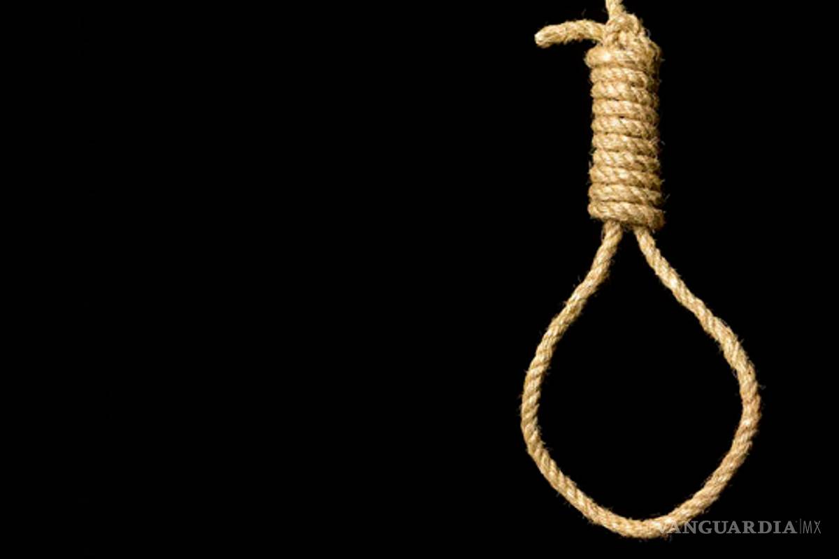 Hombre intenta quitarse la vida; familiares lo salvan