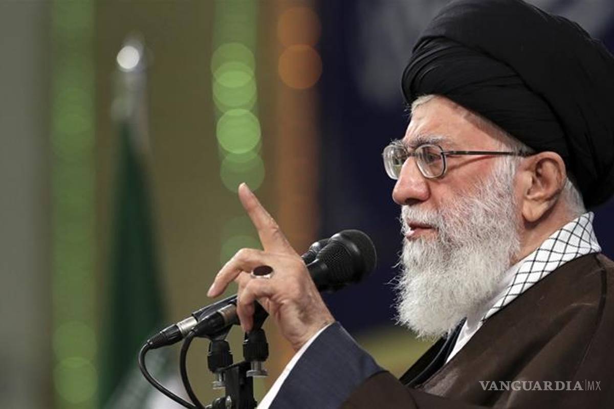 &quot;No es suficiente&quot;... ayatolá Khamenei celebró el ataque a bases de EU
