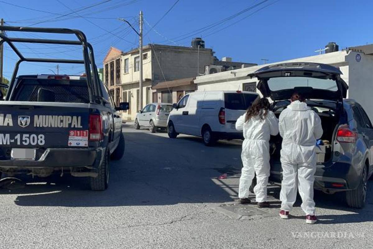 Madre encuentra el cuerpo de su hijo en descomposición en Saltillo; se presumen causas naturales