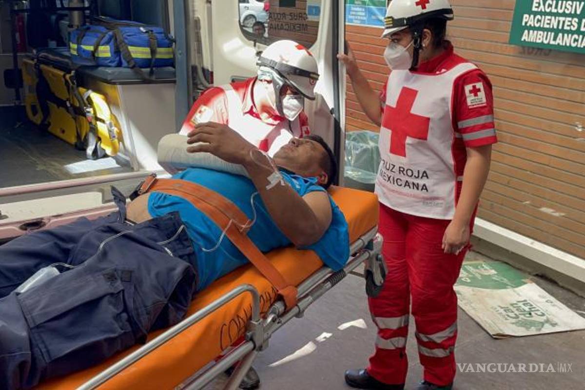 Saltillo: Cae de techo y se fractura un brazo, en el fraccionamiento Plaza