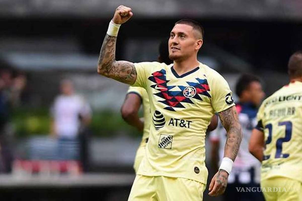 Nico Castillo vuelve a tocar un balón luego de su operación