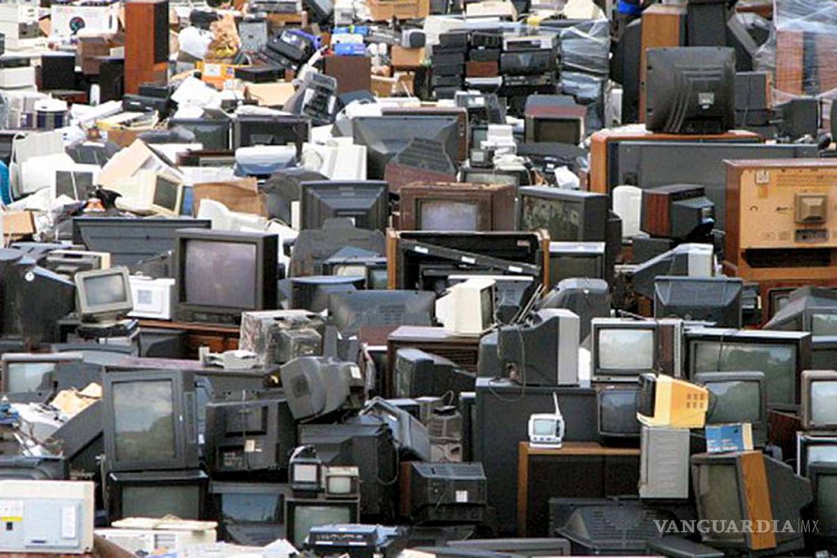 Sugieren “triturar” cinescopios de TV convencional y las partículas cubrirlas con capas de arena en terrenos apropiados