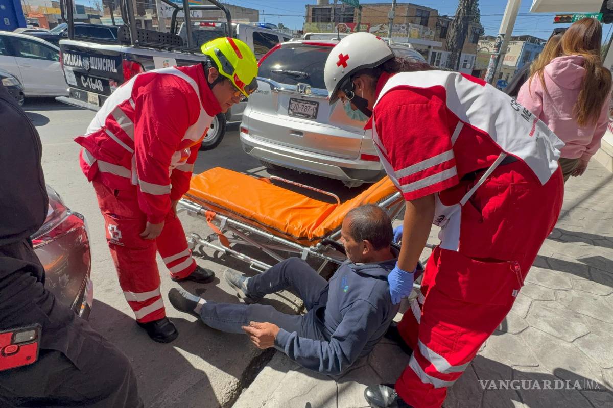 Adulto mayor resulta lesionado tras ser atropellado en Saltillo; responsable huye
