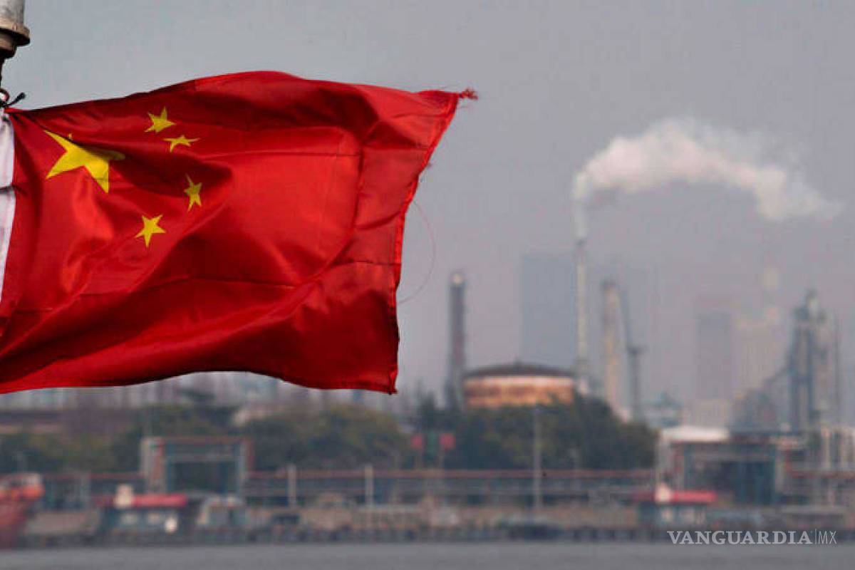 Demanda de petróleo en China se desploma 20% por el 'efecto' coronavirus