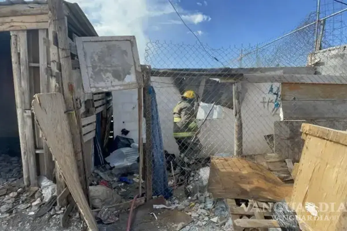 $!El detenido está acusado de incendiar al menos cinco lotes en la colonia Morelos.
