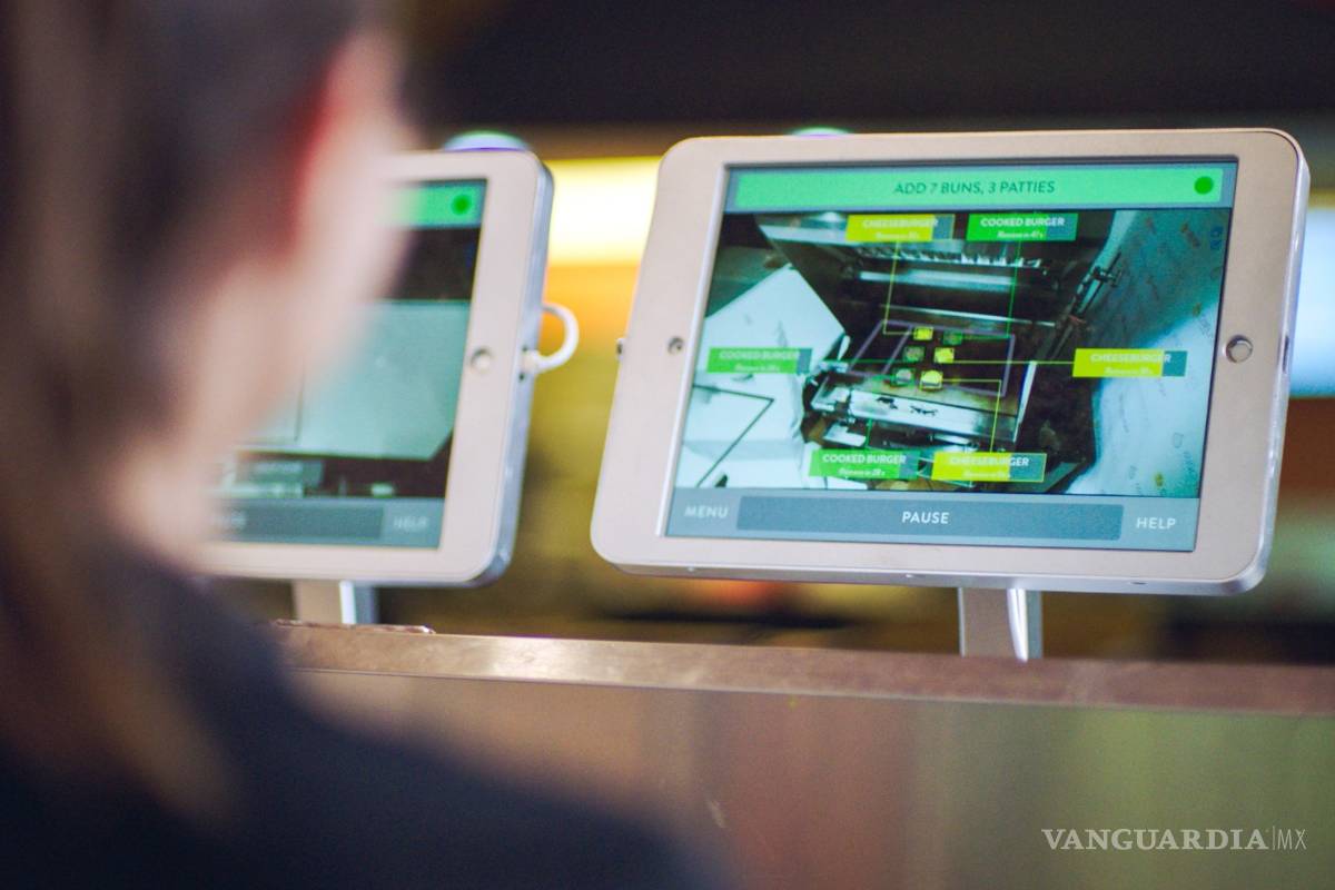 $!Flyppy, el robot que le quita el empleo a los cocineros