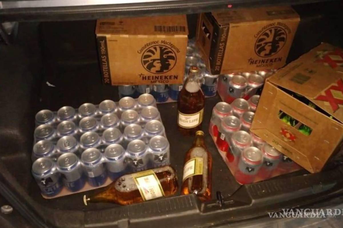 $!Los detenidos llevaban consigo bebidas alcohólicas para su venta.