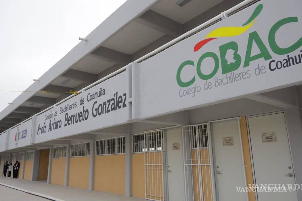 Vacuna COVID-19 no es obligatoria, pero se sugiere tomar clases en línea a quien no la tenga: COBAC