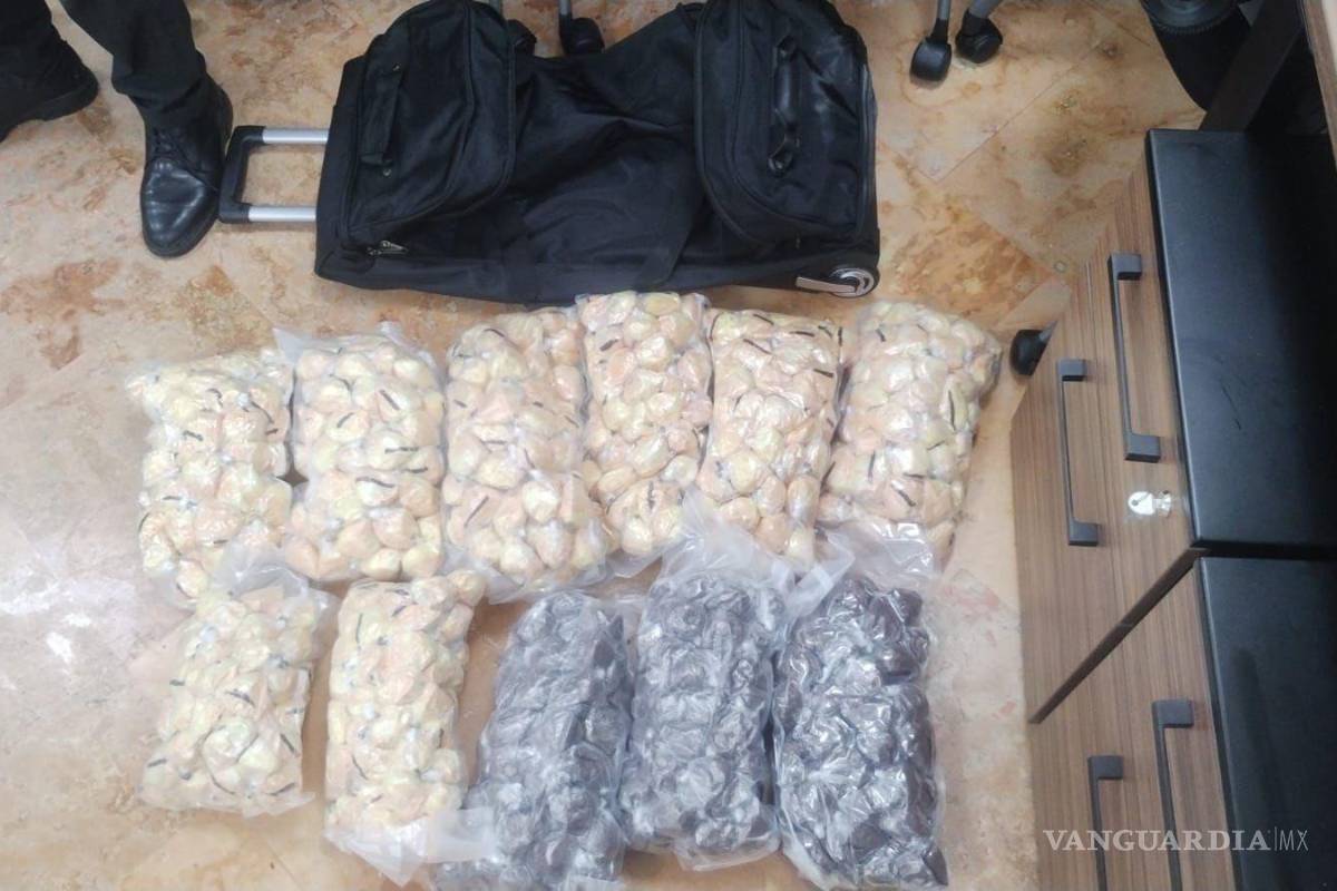 Detienen en Cancún a 3 del CJNG con droga y armas en avión privado