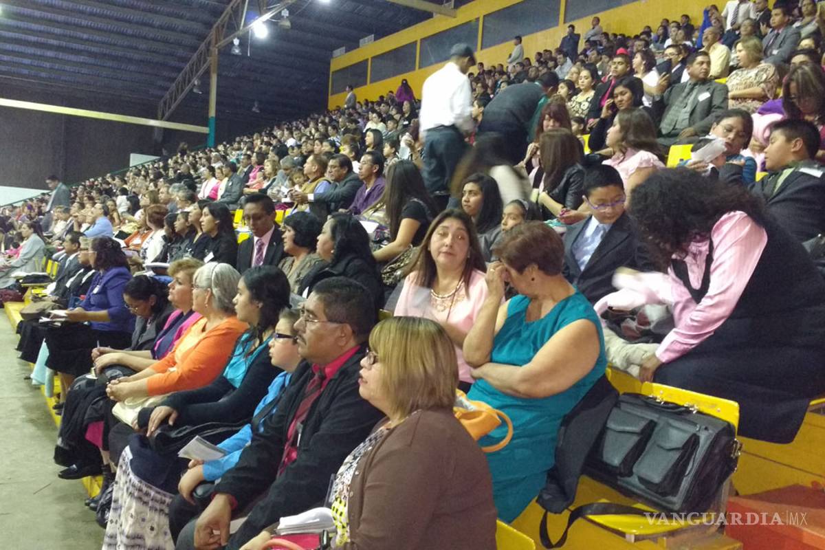 Celebran los Testigos de Jehová en Piedras Negras la asamblea 2015 'Imitemos a Cristo'