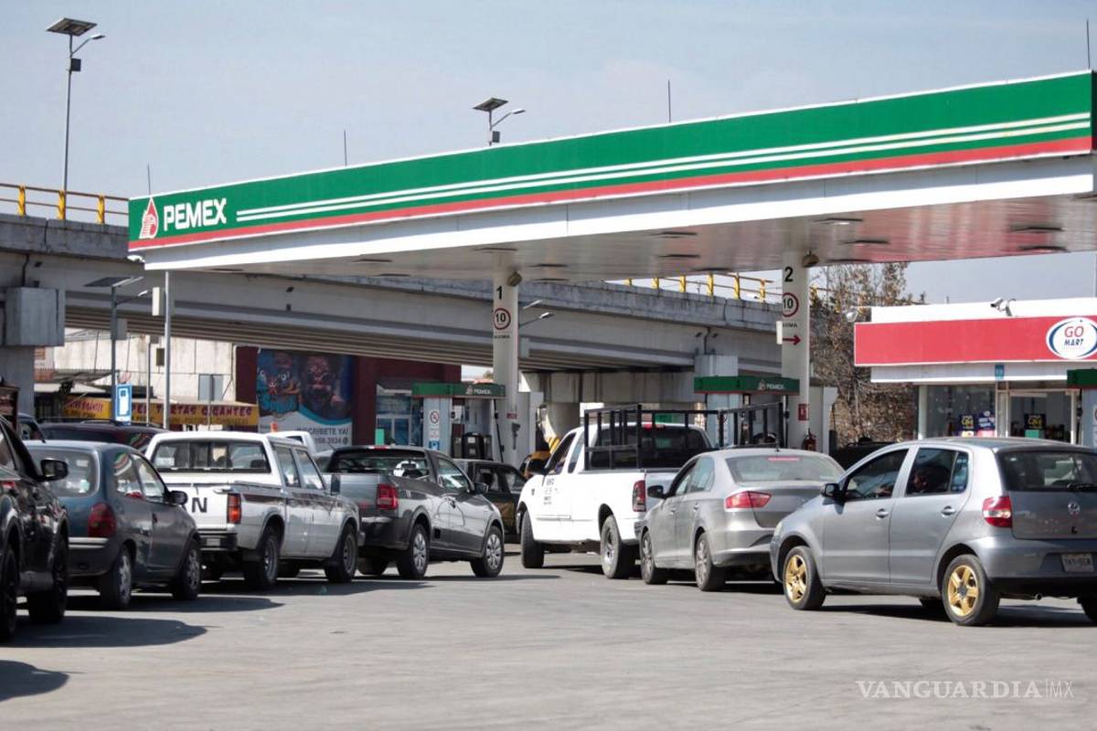 Crece presión por la escasez gasolinera; consideran Fallida la estrategia para evitar el robo