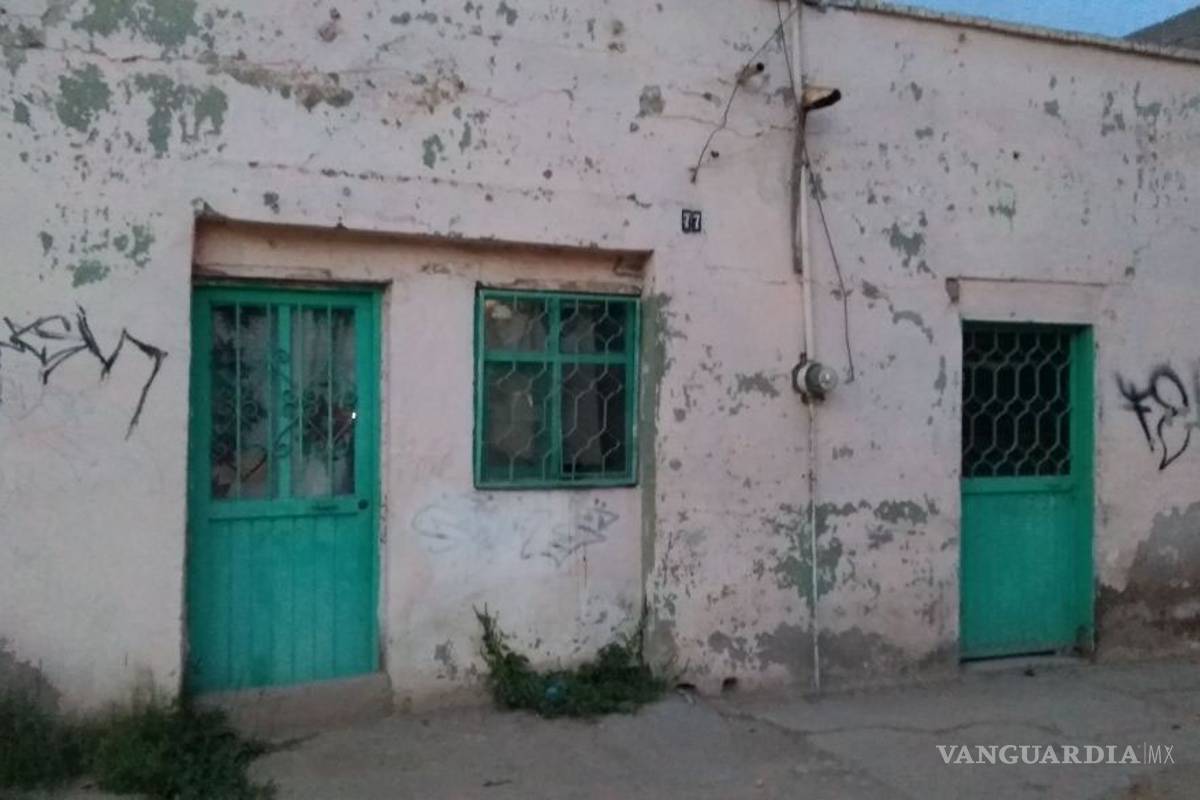 Anciana de 85 años en extrema pobreza, paga predial de su casa a punto del derrumbe con los mil 160 pesos que le otorga Sedesol