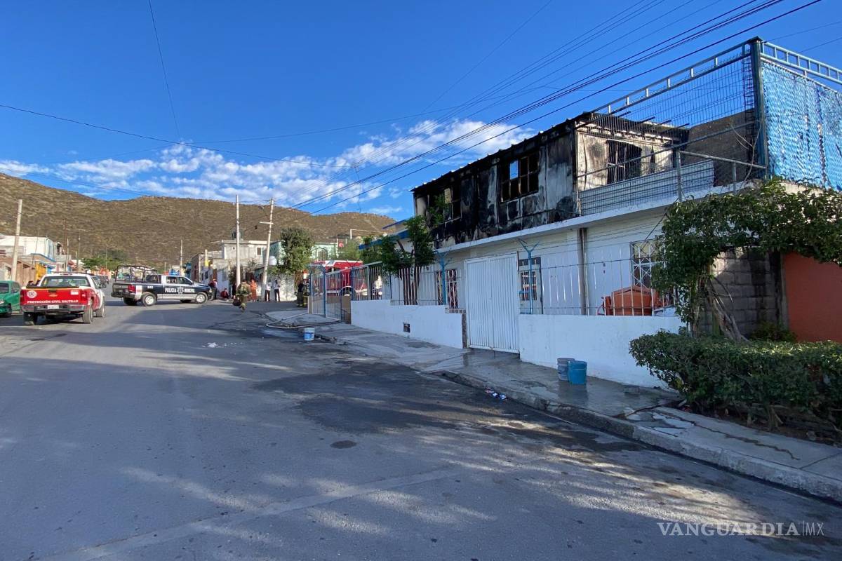 Se consume en llamas planta alta de templo israelita en Saltillo; no hubo lesionados